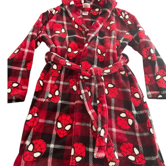 Marvel Red and Black Pajama Robe size 6-7 - Picture 1 of 7